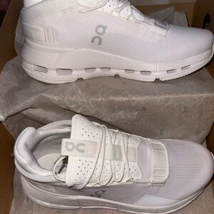 Women’s On Cloud, cloudnova 2